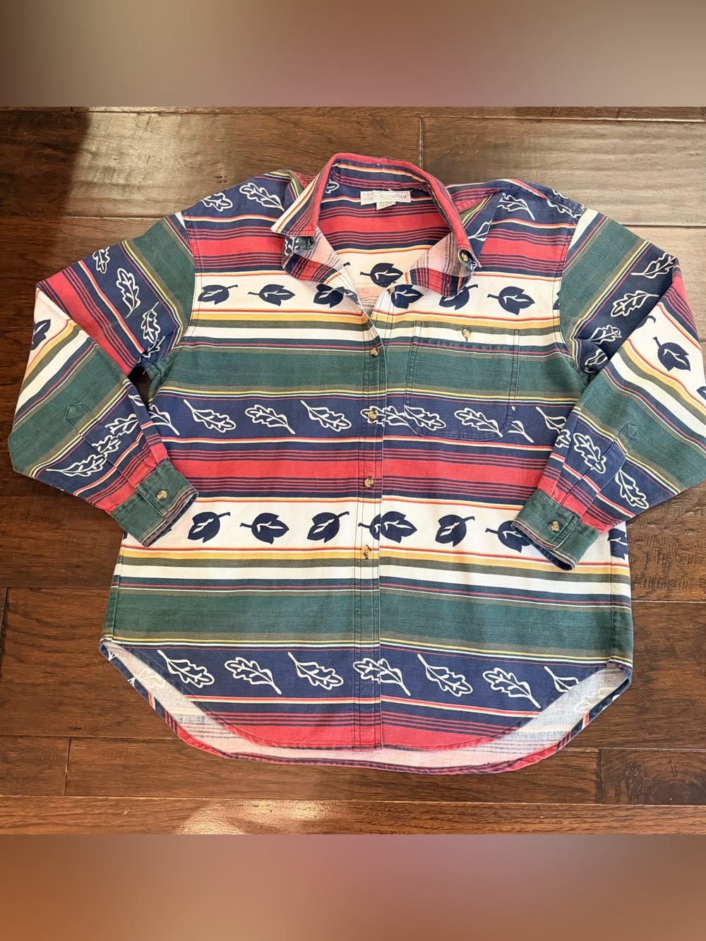 Chrysantheme Women’s Striped Tribal Vintage Leaf Print Button-Up Shirt